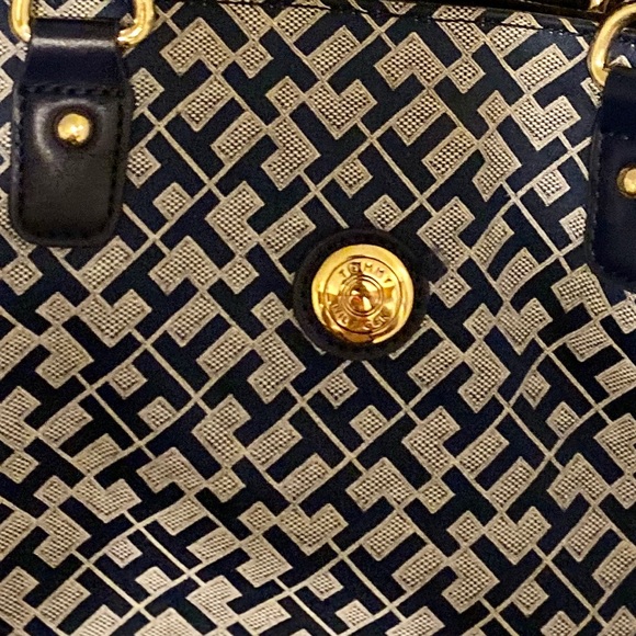 TOMMY HILFIGER PURSE - Picture 3 of 4